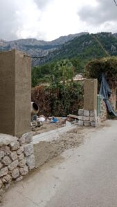 CONSTRUCCIÓN DE PORTÓN EN PIEDRA